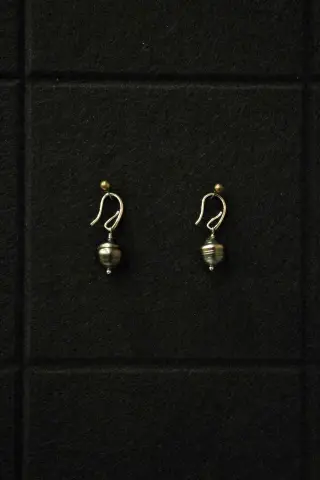 Himo - Little Tahitian Pearl Earrings